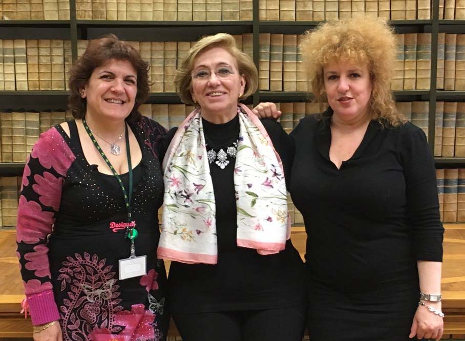 las tres 2